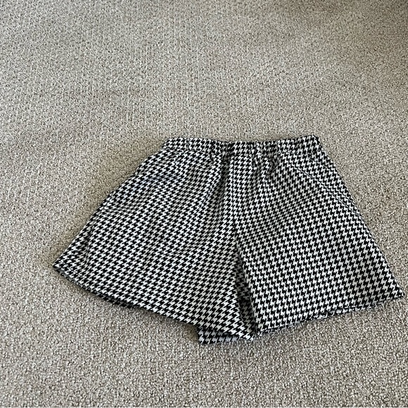 SOLD Zara Girls size 9 Houndstooth Skort - Picture 3 of 4